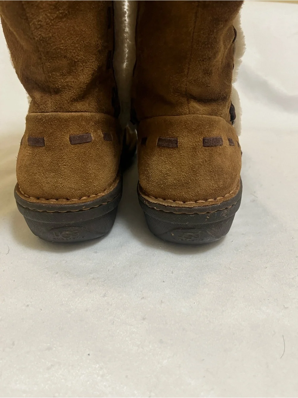 UGG Australia Elijo Chestnut/Tan Suede Shearling Winter Boots